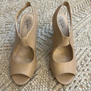 Life Stride Soft System Heels Size 9W